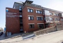Homem é julgado na Suécia suspeito de prostituir sua mulher para 120 homens